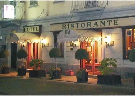 Regina Hotel 3*