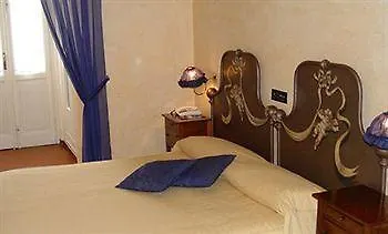 Regina Hotel 3*