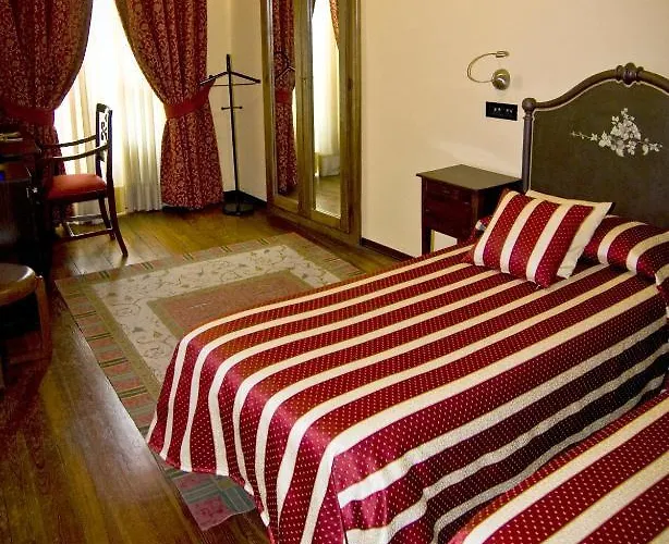 Regina Hotel 3*
